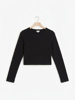 Aerie Women's Medium Black Textured Long Sleeve Crewneck Crop Top Staple